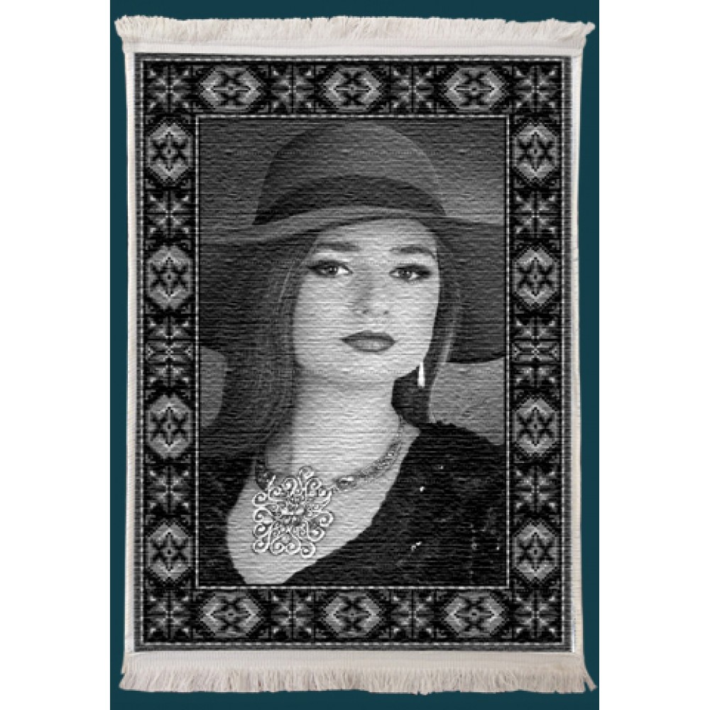 Resimli Kişiye Özel Saçaklı Kilim Siyah Beyaz Desen No:6